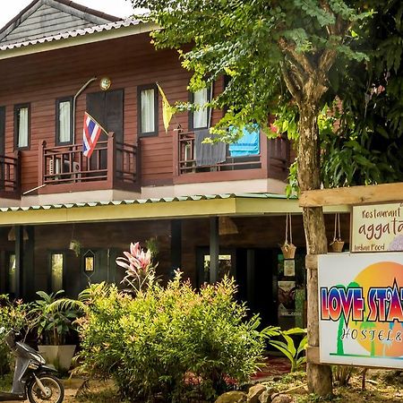 Love Station Hostel Baan Tai Eksteriør billede