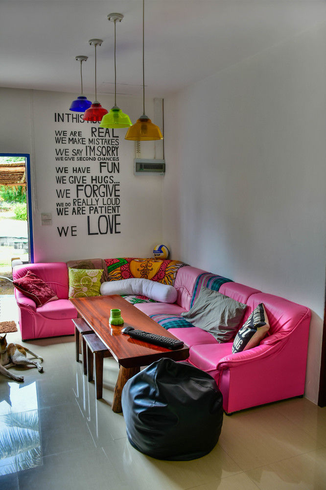 Love Station Hostel Baan Tai Eksteriør billede