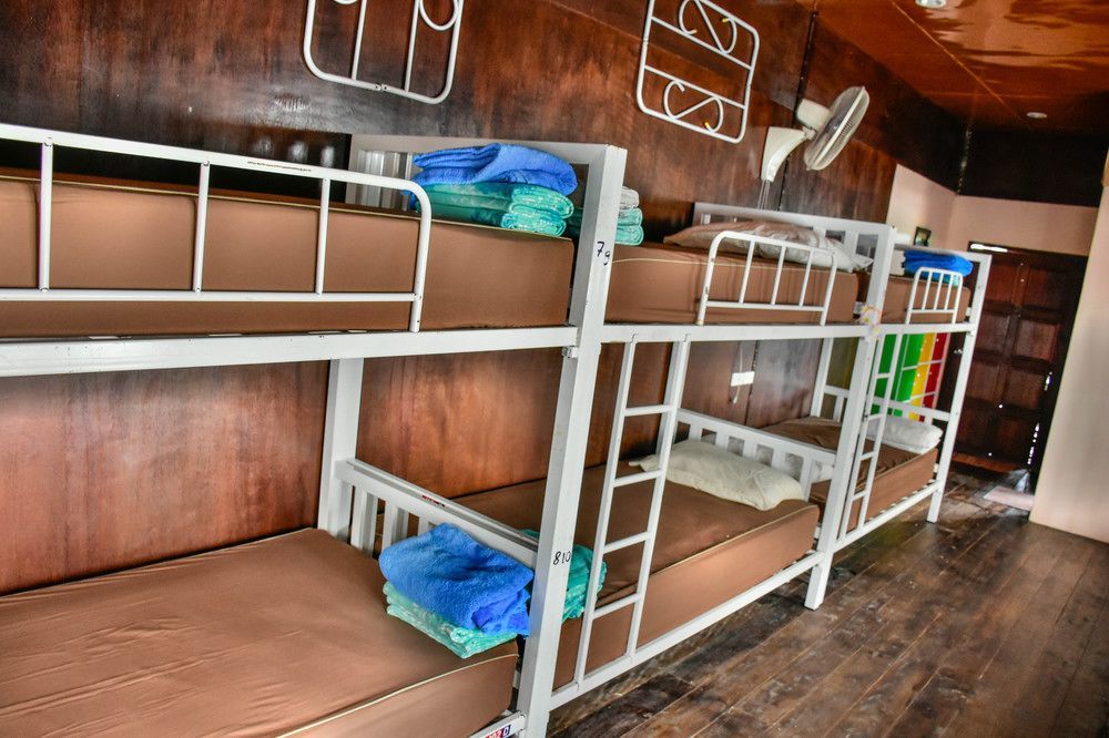 Love Station Hostel Baan Tai Eksteriør billede