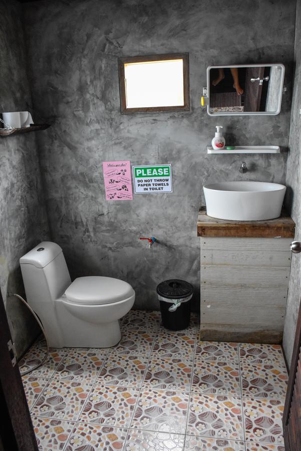 Love Station Hostel Baan Tai Værelse billede