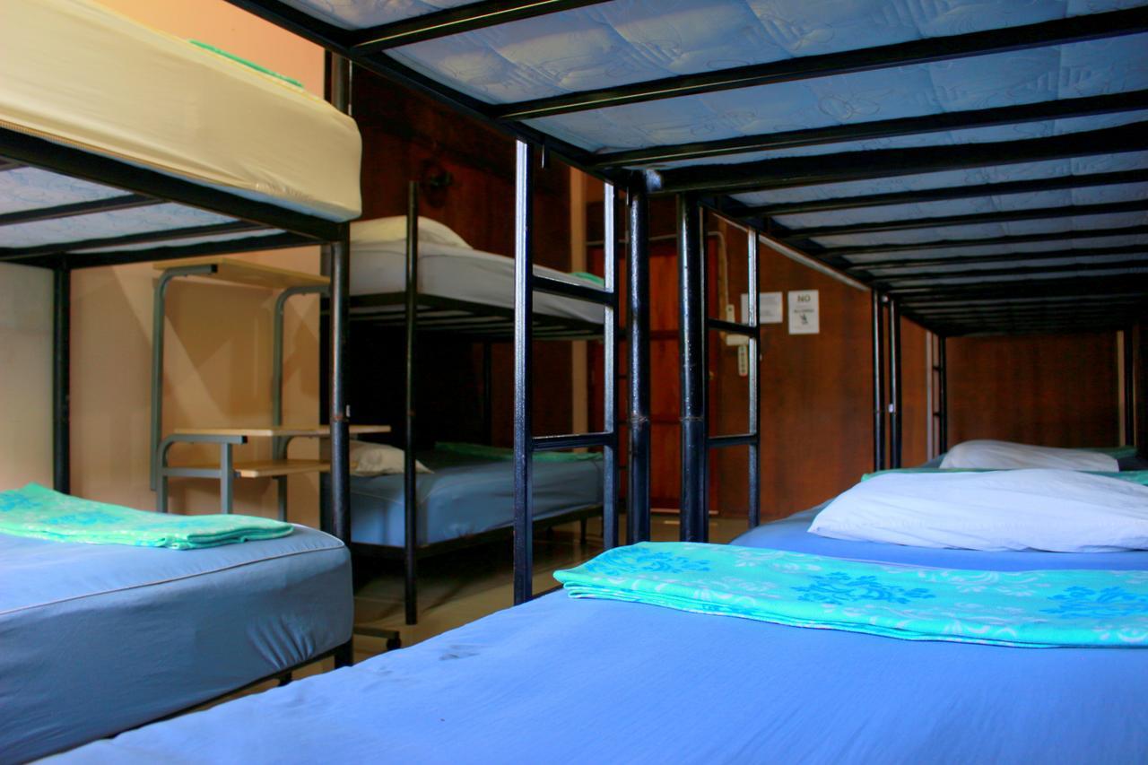 Love Station Hostel Baan Tai Eksteriør billede