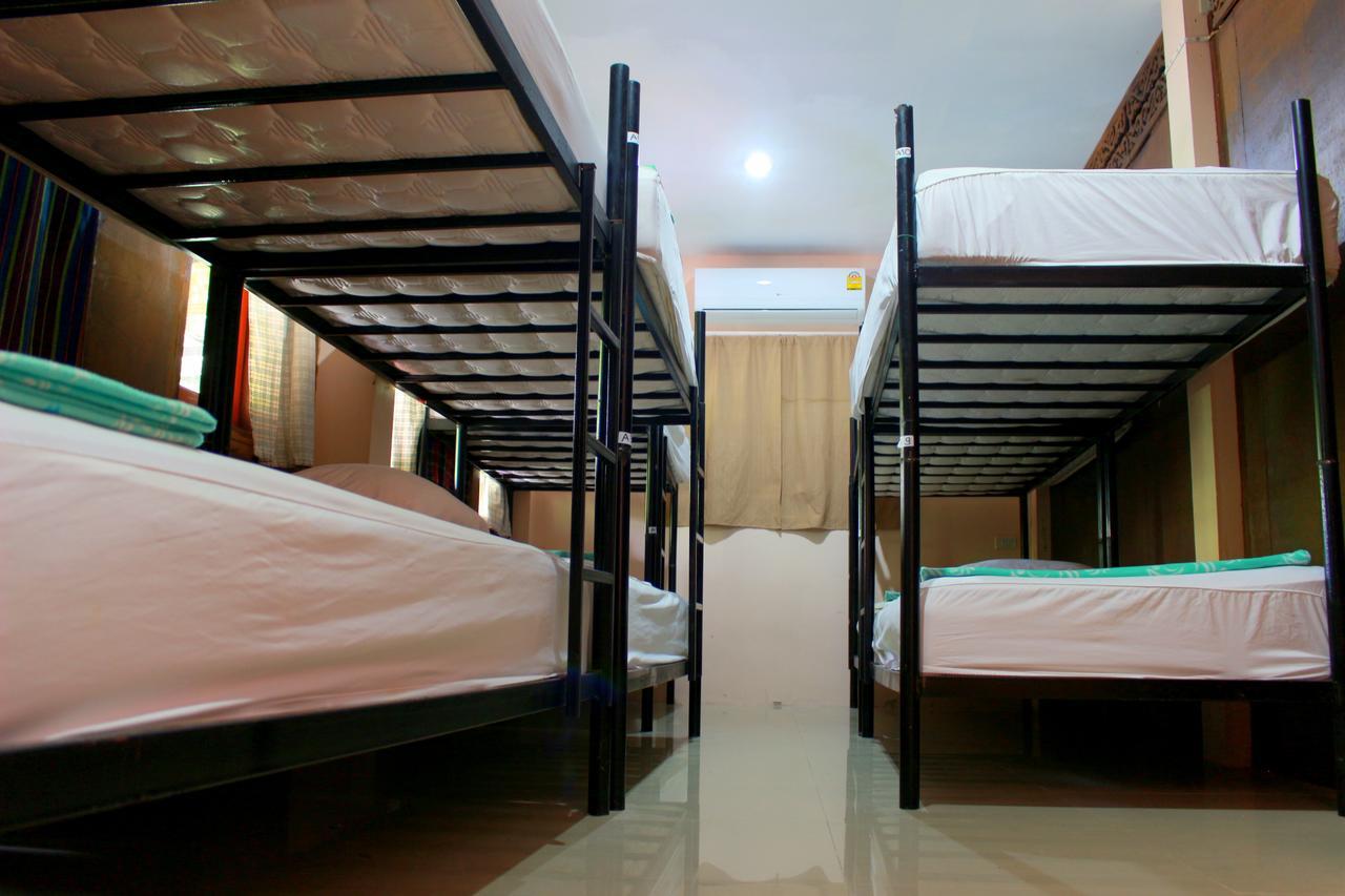 Love Station Hostel Baan Tai Værelse billede
