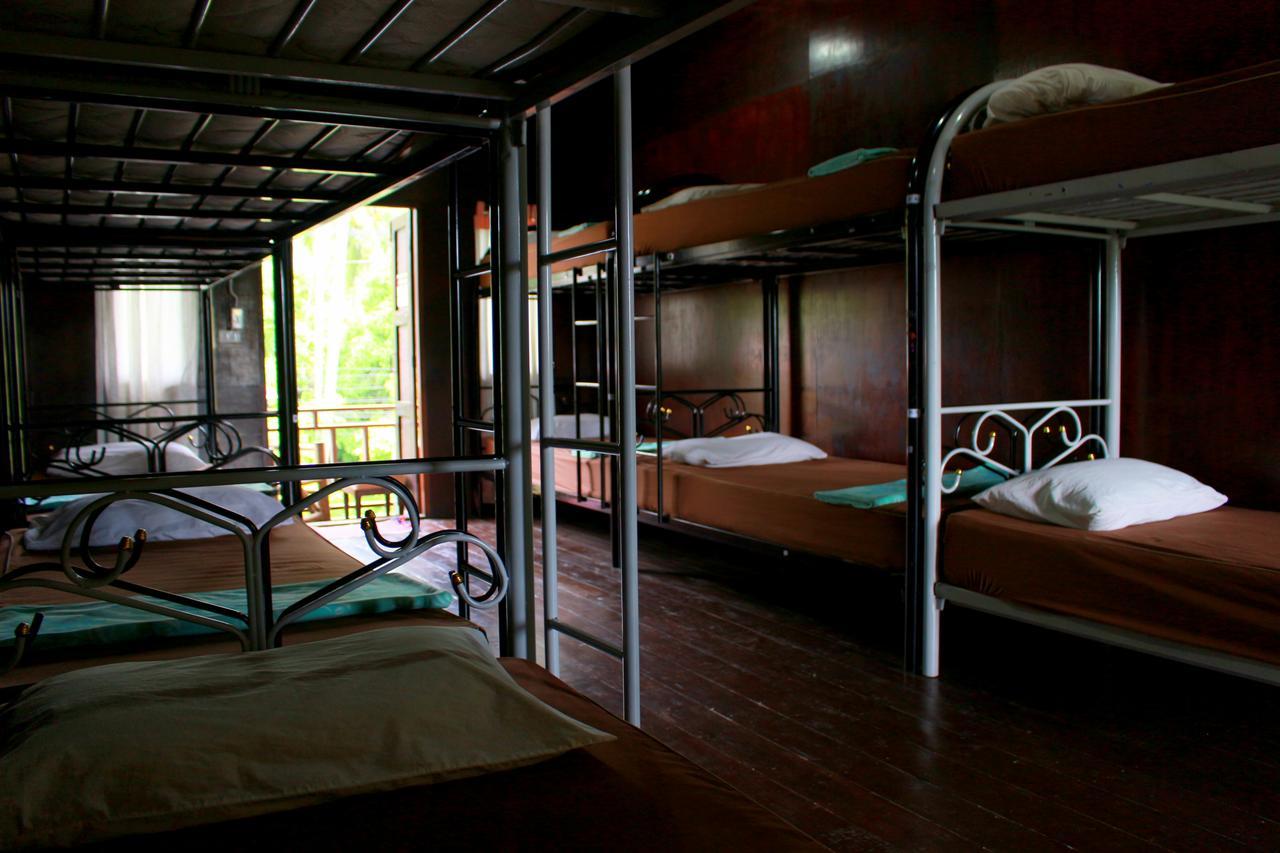 Love Station Hostel Baan Tai Eksteriør billede