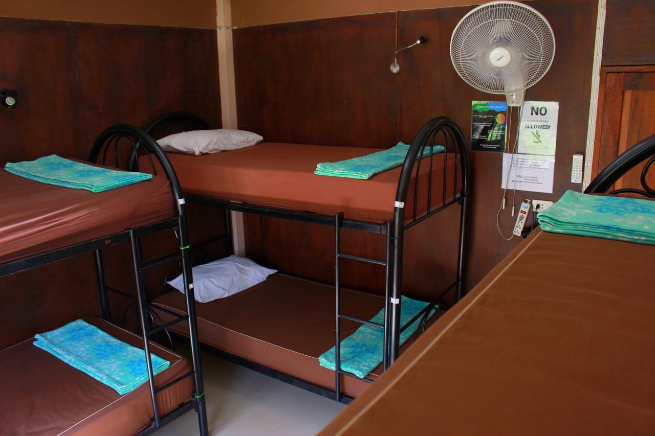 Love Station Hostel Baan Tai Værelse billede