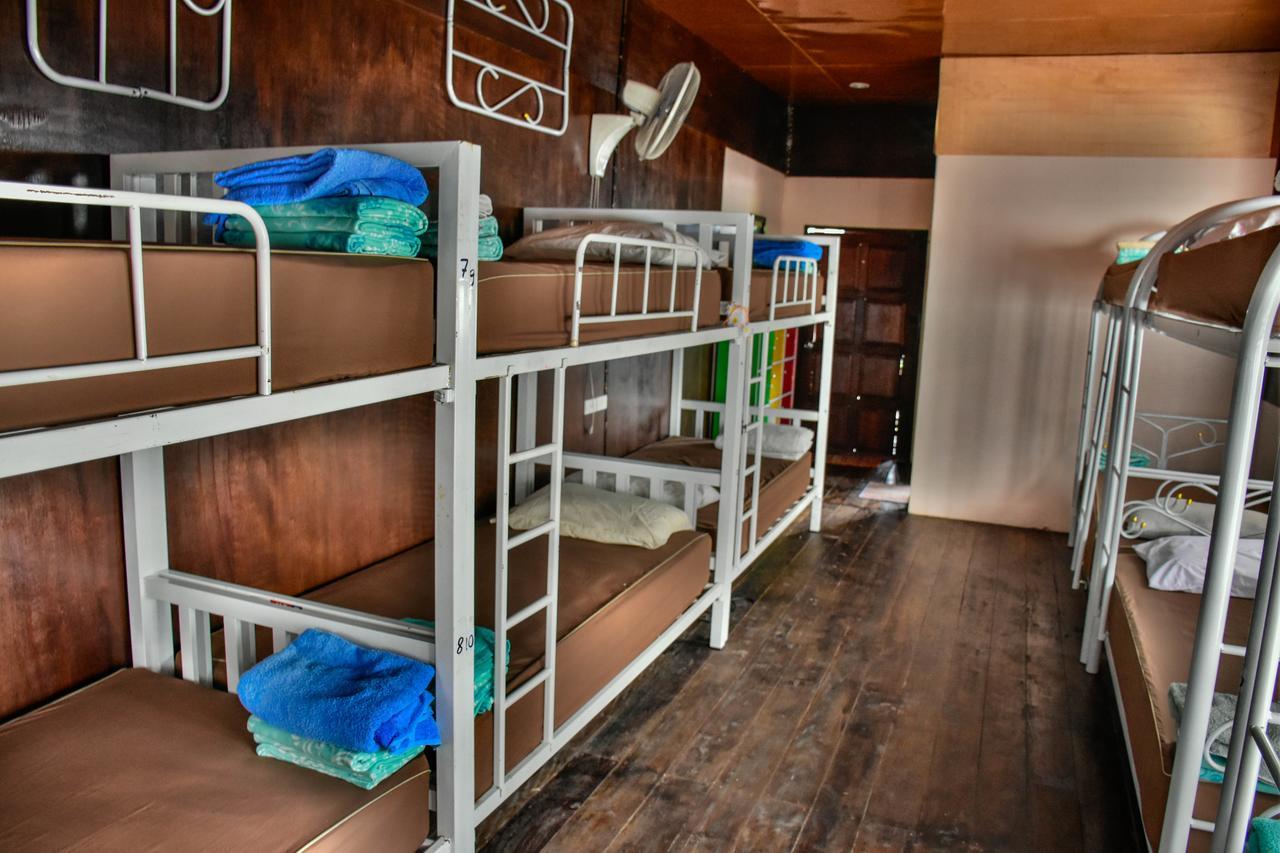 Love Station Hostel Baan Tai Eksteriør billede
